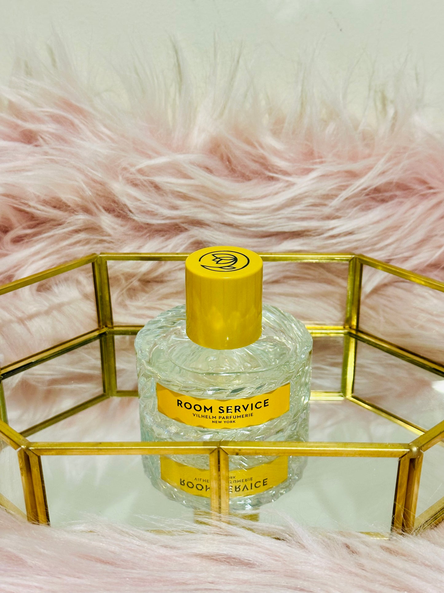 Vilhelm Parfumerie Room Service
